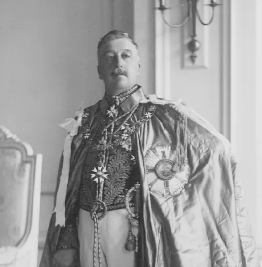 Governor-General, Lord Liverpool, dressed in regalia.