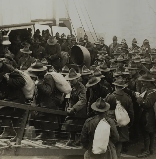 The New Zealand Division boarding the Remuera at Plymouth, 1919.